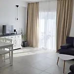 J&B Apartment *
