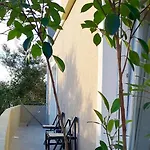 J&B Apartment *